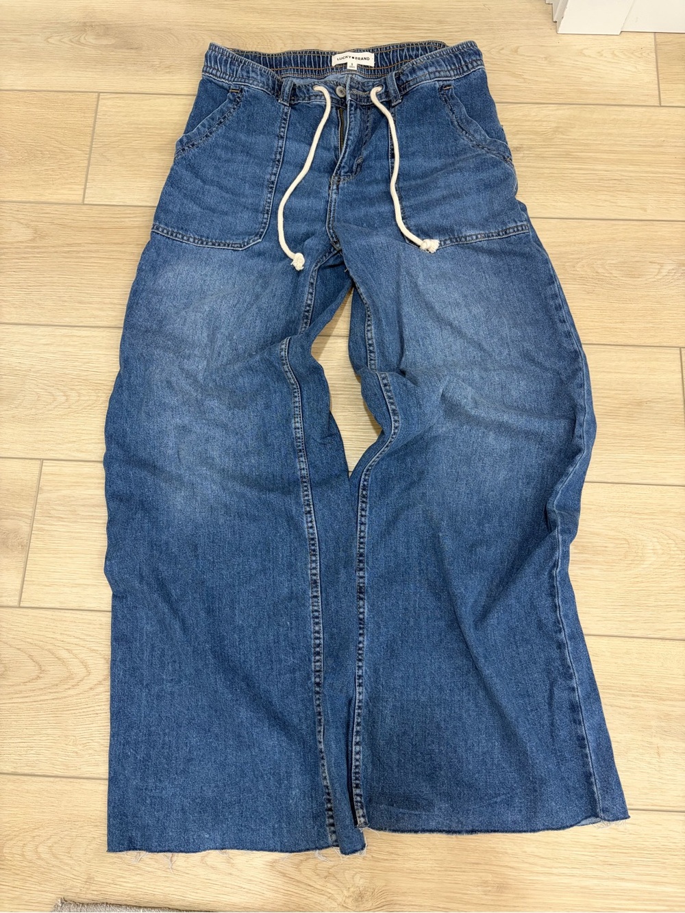 Lucky Brand Flowy Coastal Boho Blue Wide Leg Drawstring Jeans. Size Small - Picture 2 of 5